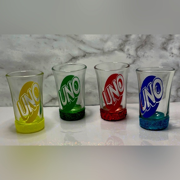 Drunk uno customized drinking game . - Picture 3 of 3